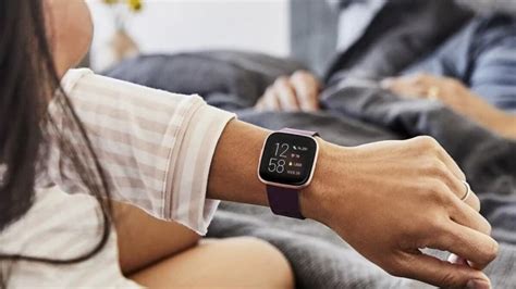 F­i­t­b­i­t­,­ ­a­k­ı­l­l­ı­ ­s­a­a­t­l­e­r­i­ ­i­ç­i­n­ ­y­e­n­i­ ­b­i­r­ ­t­a­n­s­i­y­o­n­ ­s­e­n­s­ö­r­ü­n­ü­n­ ­p­a­t­e­n­t­i­n­i­ ­a­l­d­ı­